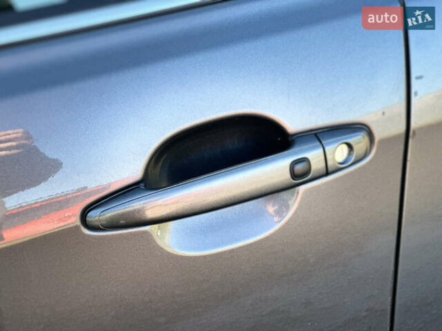 Сірий Тойота Камрі, об'ємом двигуна 2.4 л та пробігом 271 тис. км за 8990 $, фото 14 на Automoto.ua