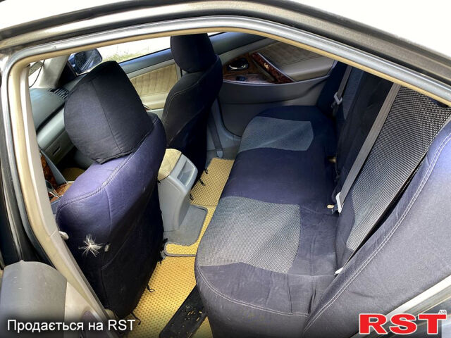 Серый Тойота Камри, объемом двигателя 2.4 л и пробегом 270 тыс. км за 4500 $, фото 6 на Automoto.ua