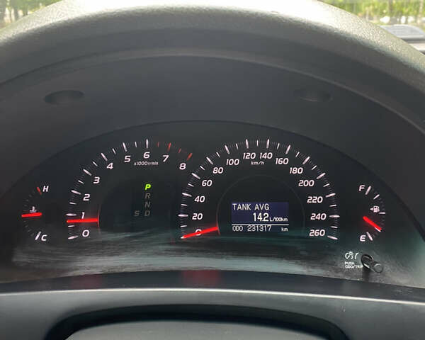 Сірий Тойота Камрі, об'ємом двигуна 3.5 л та пробігом 231 тис. км за 8000 $, фото 18 на Automoto.ua