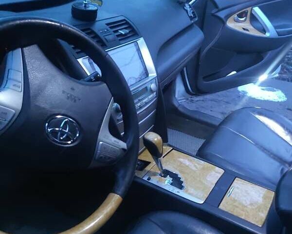 Серый Тойота Камри, объемом двигателя 3.46 л и пробегом 330 тыс. км за 8200 $, фото 9 на Automoto.ua