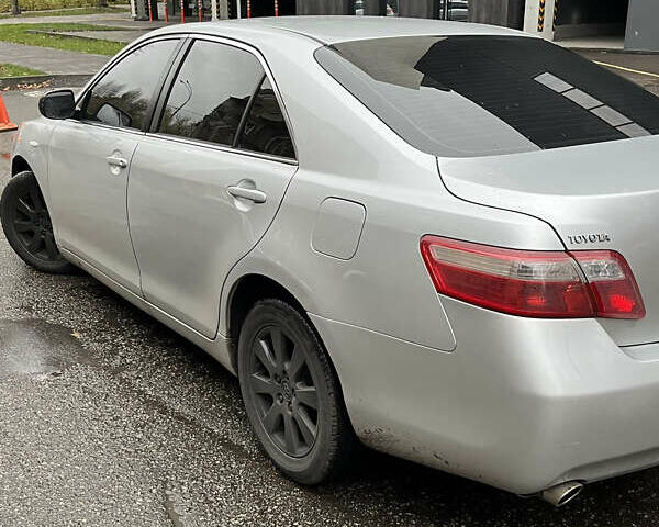 Серый Тойота Камри, объемом двигателя 3.46 л и пробегом 292 тыс. км за 7900 $, фото 3 на Automoto.ua