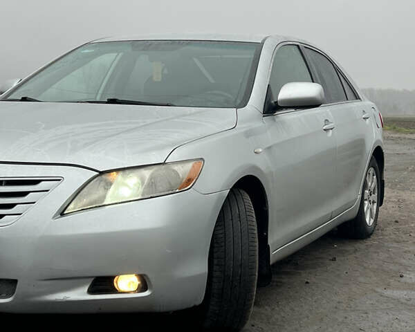 Сірий Тойота Камрі, об'ємом двигуна 3.46 л та пробігом 363 тис. км за 7999 $, фото 12 на Automoto.ua