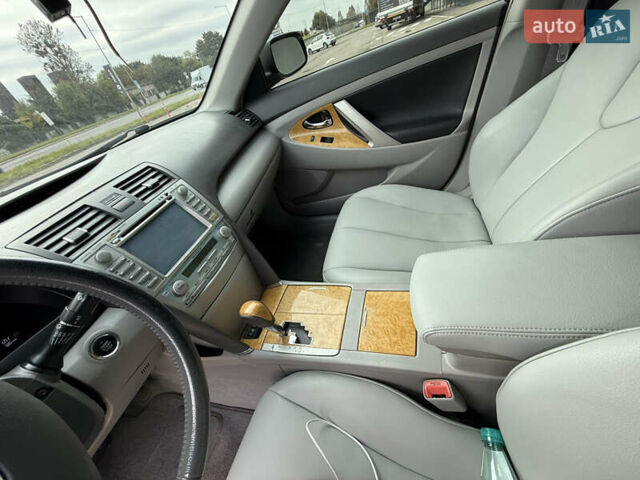 Серый Тойота Камри, объемом двигателя 3.46 л и пробегом 246 тыс. км за 8350 $, фото 17 на Automoto.ua