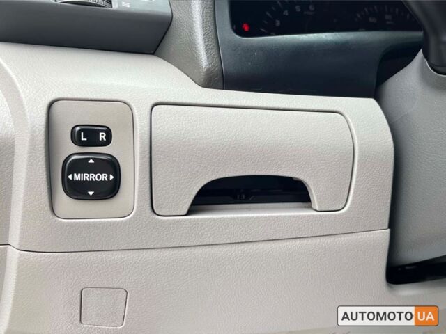 Серый Тойота Камри, объемом двигателя 3.5 л и пробегом 191 тыс. км за 9950 $, фото 10 на Automoto.ua