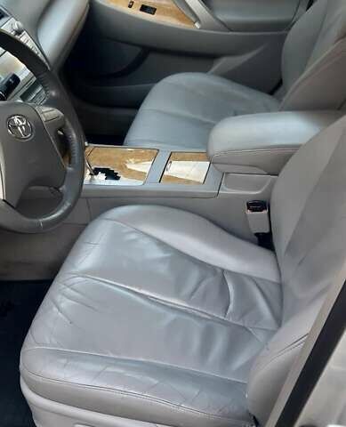 Серый Тойота Камри, объемом двигателя 3.5 л и пробегом 130 тыс. км за 10500 $, фото 10 на Automoto.ua