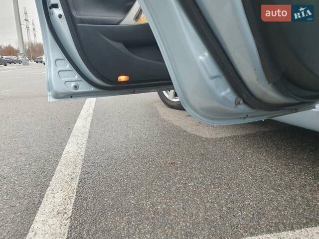 Сірий Тойота Камрі, об'ємом двигуна 2.4 л та пробігом 250 тис. км за 6500 $, фото 13 на Automoto.ua