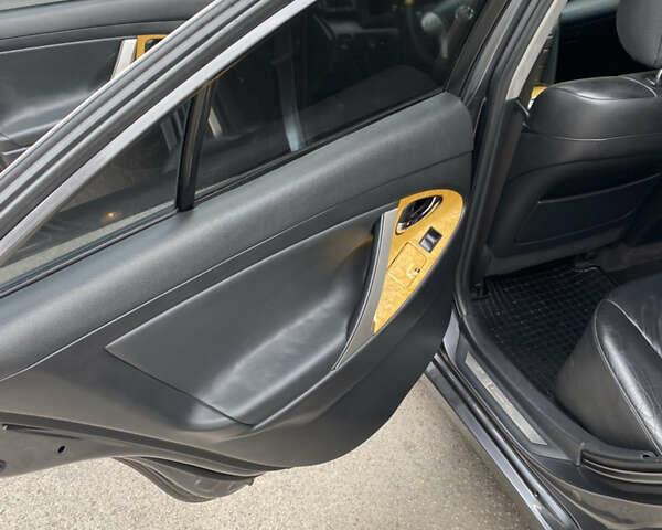 Сірий Тойота Камрі, об'ємом двигуна 3.5 л та пробігом 231 тис. км за 8000 $, фото 11 на Automoto.ua