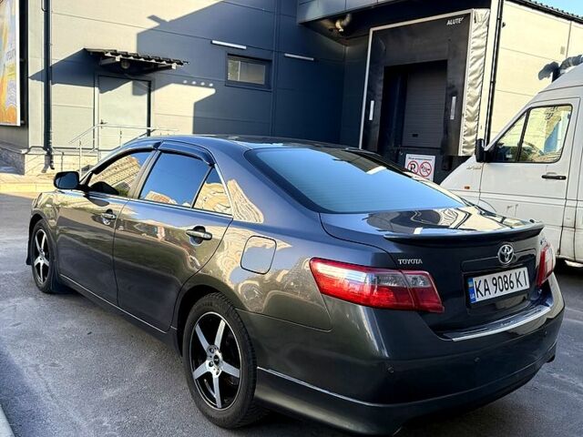 Сірий Тойота Камрі, об'ємом двигуна 3.5 л та пробігом 199 тис. км за 7350 $, фото 6 на Automoto.ua