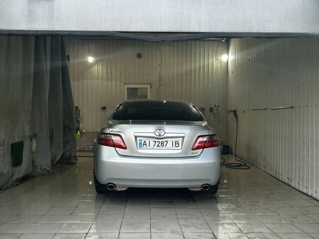 Сірий Тойота Камрі, об'ємом двигуна 3.5 л та пробігом 298 тис. км за 9500 $, фото 3 на Automoto.ua