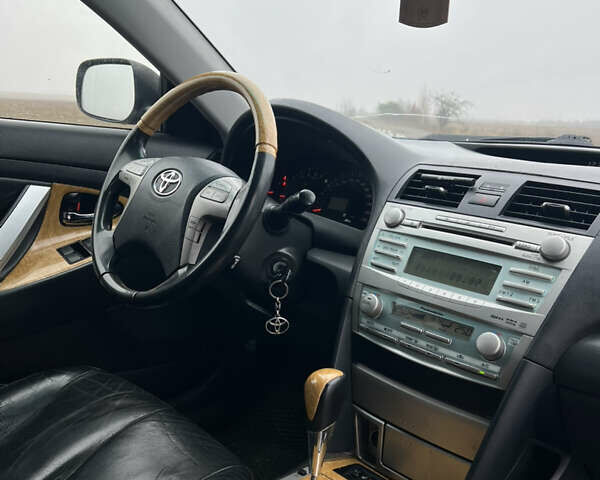 Сірий Тойота Камрі, об'ємом двигуна 3.46 л та пробігом 363 тис. км за 7999 $, фото 33 на Automoto.ua