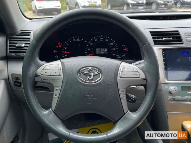 Серый Тойота Камри, объемом двигателя 3.5 л и пробегом 191 тыс. км за 9950 $, фото 18 на Automoto.ua