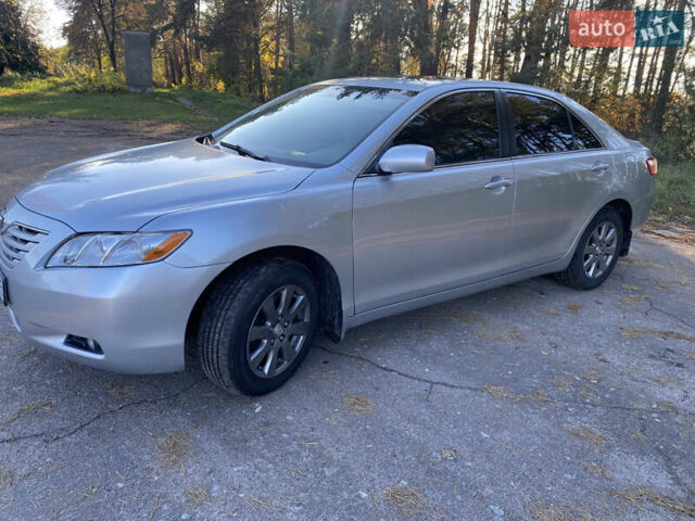 Серый Тойота Камри, объемом двигателя 2.4 л и пробегом 272 тыс. км за 7500 $, фото 13 на Automoto.ua