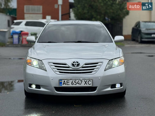 Тойота Камри 2006 в Днепре (Днепропетровске) на Automoto.ua Серый Тойота Камри, объемом двигателя 3.5 л и пробегом 255 тыс. км за 8500 $, фото 2 на Automoto.ua