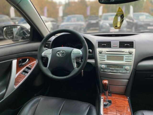 Сірий Тойота Камрі, об'ємом двигуна 3.5 л та пробігом 293 тис. км за 8900 $, фото 9 на Automoto.ua