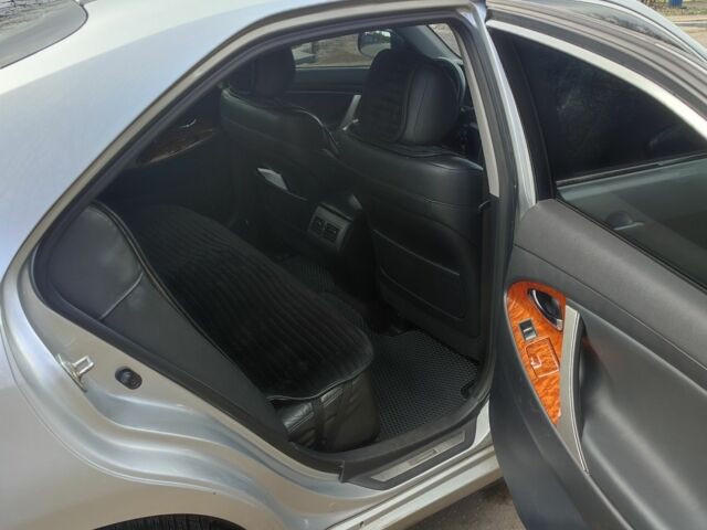 Сірий Тойота Камрі, об'ємом двигуна 2.4 л та пробігом 247 тис. км за 10500 $, фото 5 на Automoto.ua