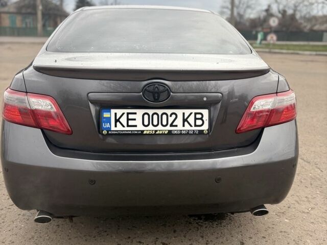 Серый Тойота Камри, объемом двигателя 3.5 л и пробегом 264 тыс. км за 9200 $, фото 4 на Automoto.ua