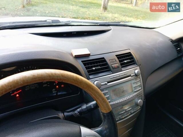 Серый Тойота Камри, объемом двигателя 3.5 л и пробегом 333 тыс. км за 5500 $, фото 5 на Automoto.ua