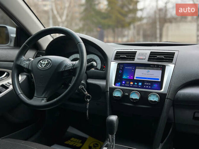 Серый Тойота Камри, объемом двигателя 2.36 л и пробегом 358 тыс. км за 7200 $, фото 16 на Automoto.ua