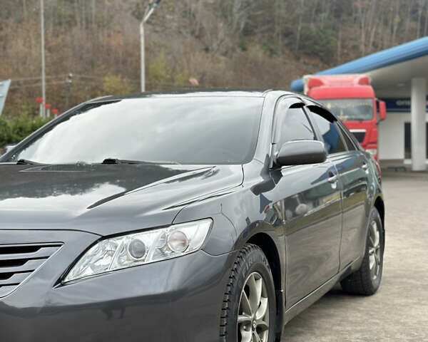 Серый Тойота Камри, объемом двигателя 2.36 л и пробегом 274 тыс. км за 8300 $, фото 10 на Automoto.ua