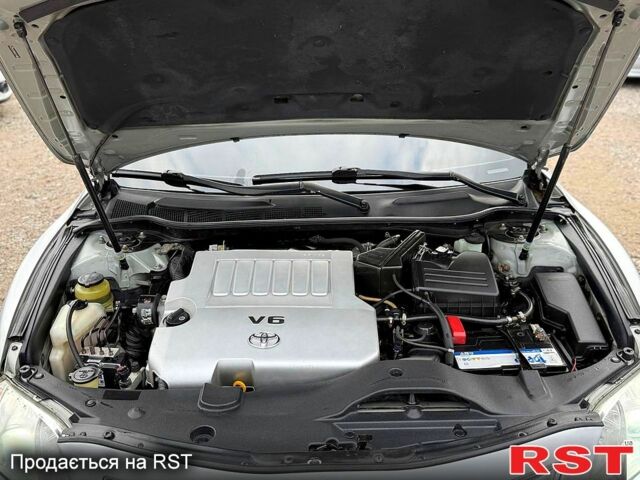 Серый Тойота Камри, объемом двигателя 3.5 л и пробегом 197 тыс. км за 8600 $, фото 9 на Automoto.ua