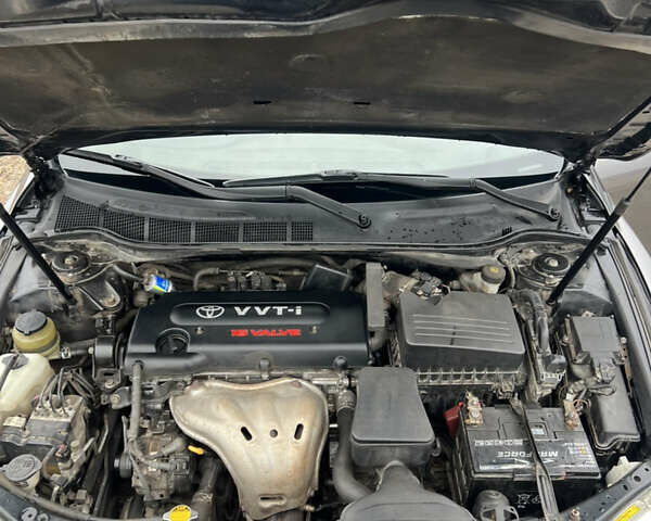 Серый Тойота Камри, объемом двигателя 2.36 л и пробегом 230 тыс. км за 9200 $, фото 16 на Automoto.ua