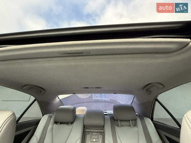 Серый Тойота Камри, объемом двигателя 3.46 л и пробегом 246 тыс. км за 8350 $, фото 40 на Automoto.ua