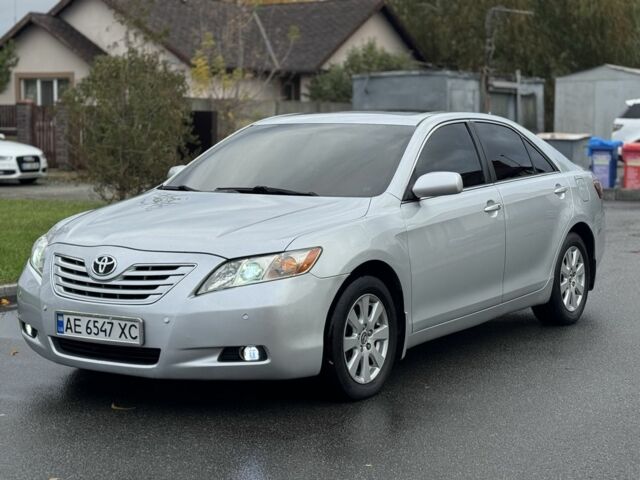 Тойота Камри 2006 в Днепре (Днепропетровске) на Automoto.ua Серый Тойота Камри, объемом двигателя 3.5 л и пробегом 220 тыс. км за 8500 $, фото 2 на Automoto.ua