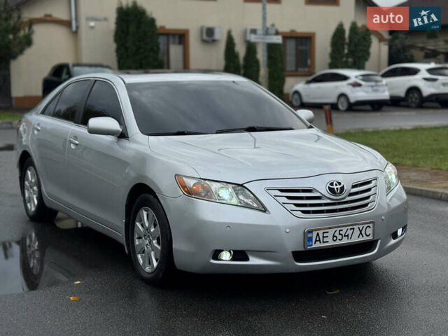 Тойота Камри 2006 в Днепре (Днепропетровске) на Automoto.ua Серый Тойота Камри, объемом двигателя 3.5 л и пробегом 255 тыс. км за 8500 $, фото 1 на Automoto.ua