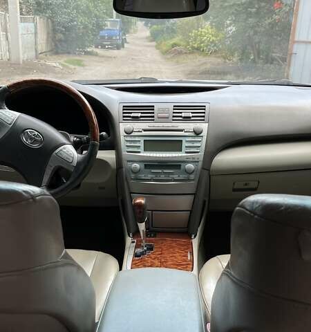 Серый Тойота Камри, объемом двигателя 3.46 л и пробегом 155 тыс. км за 8000 $, фото 3 на Automoto.ua