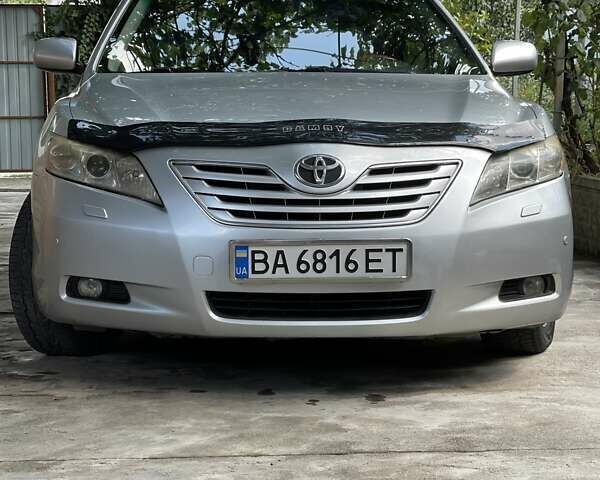 Серый Тойота Камри, объемом двигателя 3.46 л и пробегом 155 тыс. км за 8000 $, фото 23 на Automoto.ua