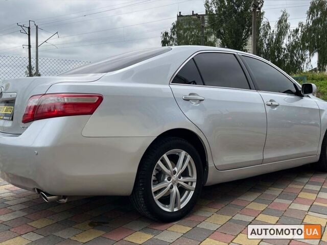 Серый Тойота Камри, объемом двигателя 3.5 л и пробегом 191 тыс. км за 9950 $, фото 5 на Automoto.ua