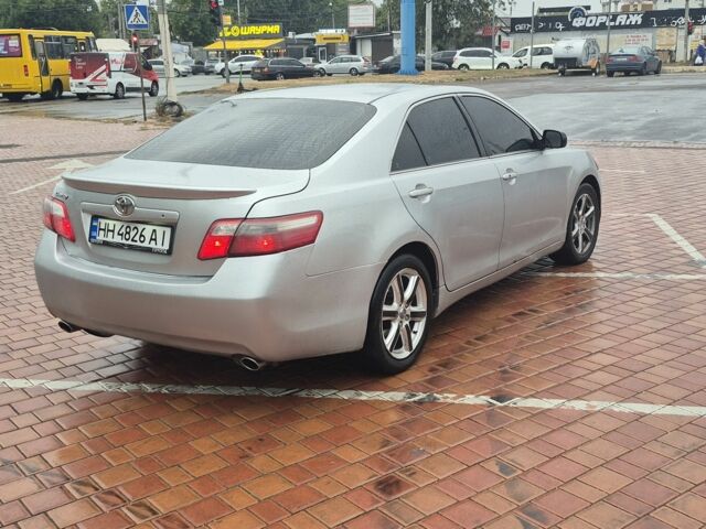 Серый Тойота Камри, объемом двигателя 3.5 л и пробегом 170 тыс. км за 5700 $, фото 2 на Automoto.ua