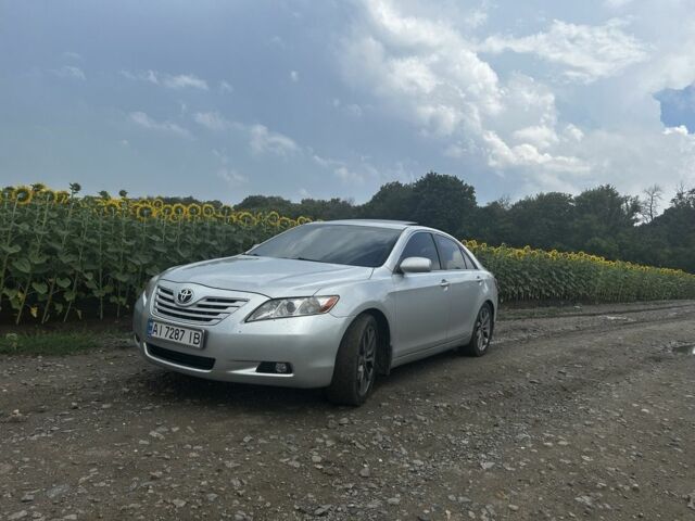 Сірий Тойота Камрі, об'ємом двигуна 3.5 л та пробігом 298 тис. км за 9500 $, фото 1 на Automoto.ua
