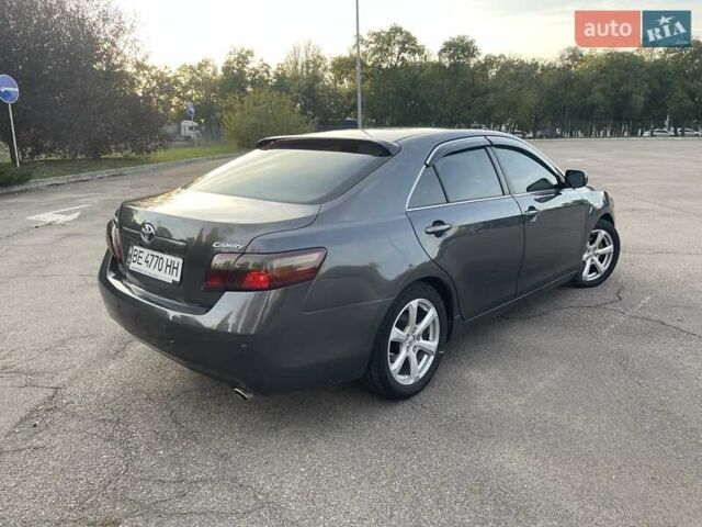Серый Тойота Камри, объемом двигателя 0 л и пробегом 235 тыс. км за 8200 $, фото 6 на Automoto.ua