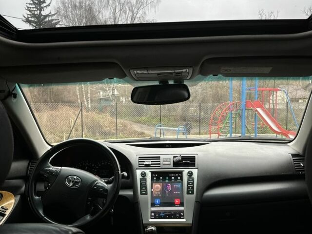 Серый Тойота Камри, объемом двигателя 2.4 л и пробегом 350 тыс. км за 6500 $, фото 11 на Automoto.ua