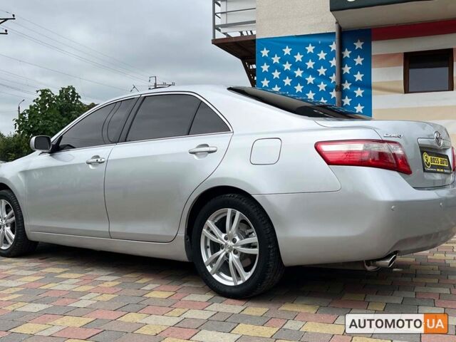 Серый Тойота Камри, объемом двигателя 3.5 л и пробегом 191 тыс. км за 9950 $, фото 3 на Automoto.ua