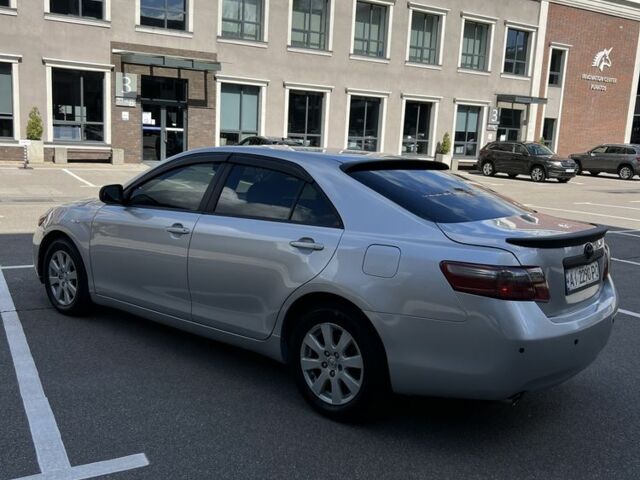 Серый Тойота Камри, объемом двигателя 3.5 л и пробегом 195 тыс. км за 8600 $, фото 3 на Automoto.ua