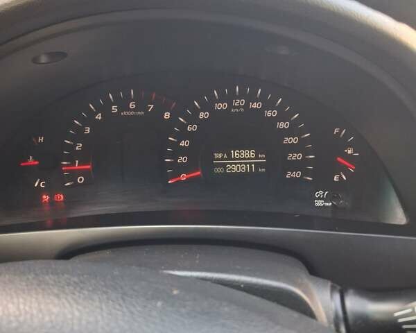 Серый Тойота Камри, объемом двигателя 2.4 л и пробегом 290 тыс. км за 6600 $, фото 11 на Automoto.ua