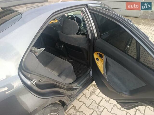 Сірий Тойота Камрі, об'ємом двигуна 2.36 л та пробігом 282 тис. км за 8600 $, фото 35 на Automoto.ua
