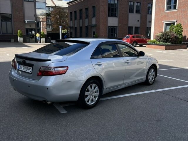 Серый Тойота Камри, объемом двигателя 3.5 л и пробегом 195 тыс. км за 8600 $, фото 4 на Automoto.ua