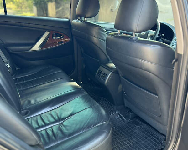 Серый Тойота Камри, объемом двигателя 3.5 л и пробегом 293 тыс. км за 7950 $, фото 20 на Automoto.ua