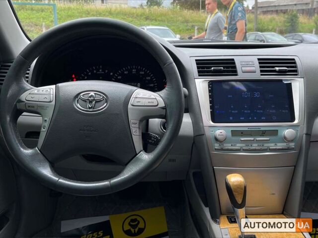Серый Тойота Камри, объемом двигателя 3.5 л и пробегом 191 тыс. км за 9950 $, фото 17 на Automoto.ua