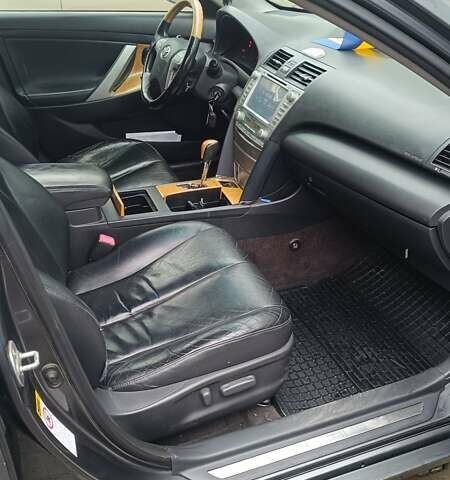 Серый Тойота Камри, объемом двигателя 3.46 л и пробегом 338 тыс. км за 6300 $, фото 7 на Automoto.ua