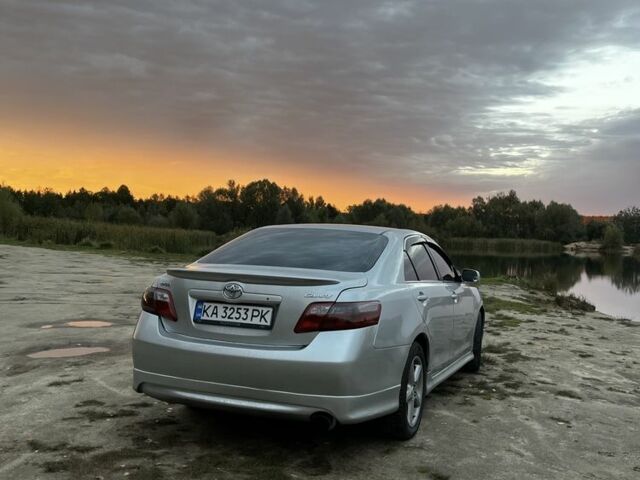 Серый Тойота Камри, объемом двигателя 2.4 л и пробегом 3 тыс. км за 8300 $, фото 1 на Automoto.ua