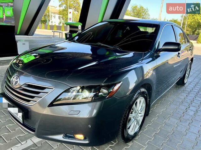 Серый Тойота Камри, объемом двигателя 2.4 л и пробегом 200 тыс. км за 7500 $, фото 9 на Automoto.ua