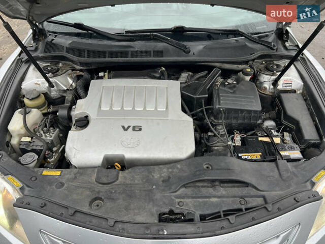 Сірий Тойота Камрі, об'ємом двигуна 3.46 л та пробігом 363 тис. км за 7999 $, фото 51 на Automoto.ua