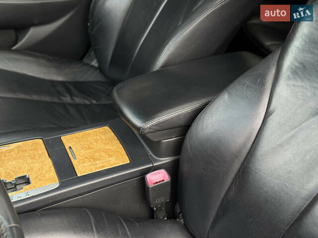 Серый Тойота Камри, объемом двигателя 2.36 л и пробегом 208 тыс. км за 7800 $, фото 51 на Automoto.ua