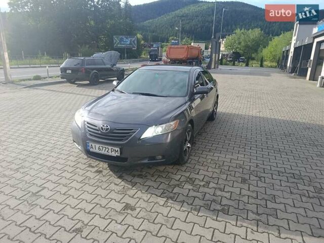 Сірий Тойота Камрі, об'ємом двигуна 2.36 л та пробігом 282 тис. км за 8600 $, фото 1 на Automoto.ua