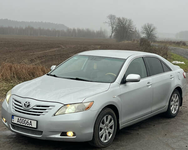 Сірий Тойота Камрі, об'ємом двигуна 3.46 л та пробігом 363 тис. км за 7999 $, фото 11 на Automoto.ua