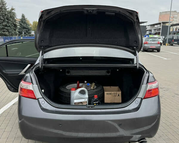 Тойота Камри 2006 в Прилуках на Automoto.ua Серый Тойота Камри, объемом двигателя 2.4 л и пробегом 340 тыс. км за 8000 $, фото 6 на Automoto.ua